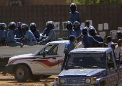 sudan police uses tear gas to disperse protest