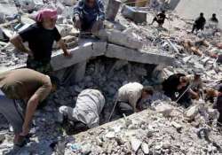 syrian opposition 200 civilians trapped in mosque