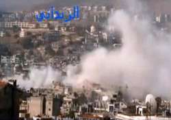 syrian forces battle rebels near damascus