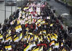 thousands of russian nationalists rally in moscow