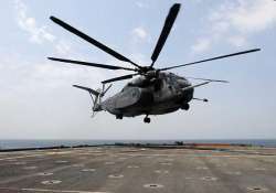 two dead one missing in us navy helicopter crash