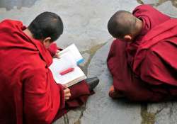 two more tibetan monks set themselves afire