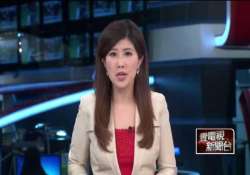 watch taiwanese news anchor learns of friend s death as she reports it live