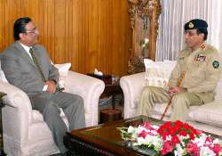 zardari gets in talking mode with military to defuse tensions