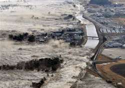 tsunami waves hit us mainland coast