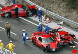 2.5 million japan highway accident 8 ferraris 3 mercedes a lamborghini a skyline and a toyota prius smashed