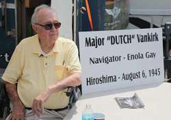 dutch the last surviving hiroshima bomb crew member dies