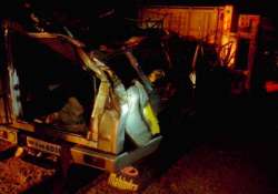 11 dead as container falls on jeep on pune bangalore highway