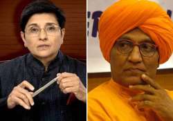 agnivesh was like a govt mole says kiran bedi