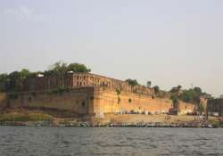 army opens fort area under its control for kumbh visitors