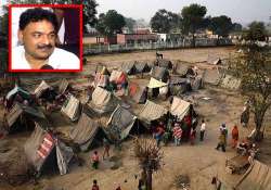 arrogance on muzaffarnagar victims up minister says people die in palaces too