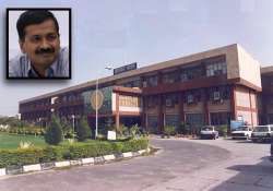 arvind kejriwal s supporters bombard i t dept with cheques drafts