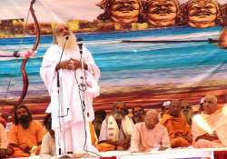 asaram s camp vandalised visit to kumbh mela opposed