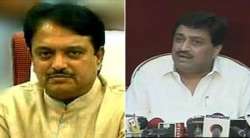 ashok chavan puts onus on vilasrao for adarsh land allotment