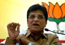 bjp mp kirit somaiya booked for assaulting mumbai cop