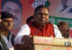 bjp says beni verma was booed by voters in presence of sonia gandhi