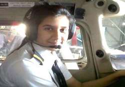 baramulla girl from kashmir wants to be a commercial pilot