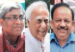 battle of wits between harsh vardhan and kapil sibal in chandni chowk