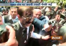 black ink thrown at sahara owner subrata roy sc sends him to tihar jail till march 11