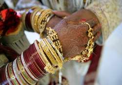 bride finds groom too dark refuses to marry in up