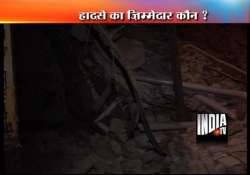 building collapses in east delhi 1 dead 15 injured