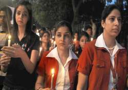 candle light rally by kingfisher staff at kolkata airport