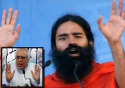 senior ministers persuade ramdev yoga guru to go ahead with fast