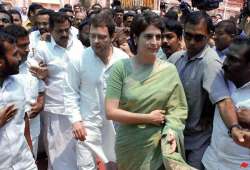 congress may look towards priyanka says new york times