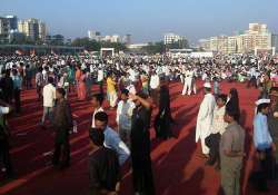 crowds in mumbai dwindle for anna hazare in just 10 months