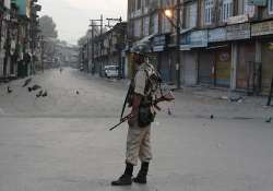 curfew continues in kashmir s shopian town