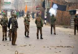 curfew continues in srinagar