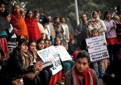 dec 16 gang rape family to set up trust tributes paid to victim