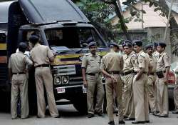 delhi based businessman shoots himself in thane hotel