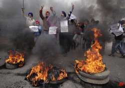 delhi government recommends sit probe into 1984 riots