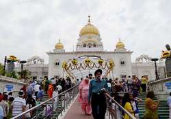 devotees throng gurudwaras to mark baisakhi