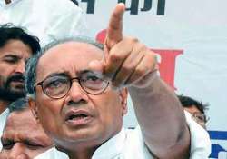 digvijay singh s car stoned in mp town