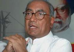 digvijay demands probe into ramdev s activities