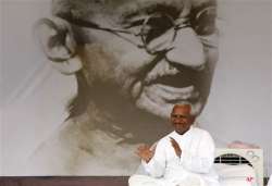 doctors want hazare to be on iv drip but he refuses