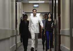 doctors defend decision to shift girl to singapore