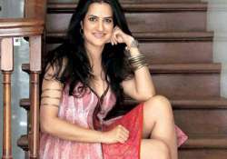 drunk men banged on my door i hid escaped at night singer sona mohapatra describes her kota ordeal