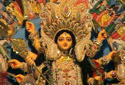 durga puja begins on mahashasti