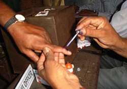 ec removes three presiding officers in wb