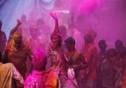 eight killed during holi celebrations in andhra pradesh