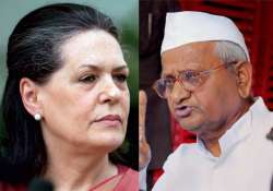 anna dubs lokpal bill as very weak dares sonia for public debate