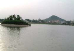 four drowned in ranchi lake after boat capsize