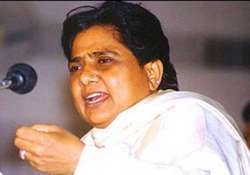 give houses to migrants in mumbai says mayawati