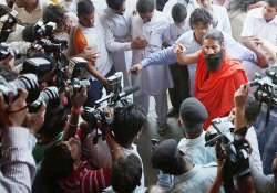 golflinks to claridges media chases ramdev ministers