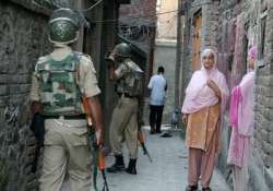 gunfight in srinagar residential area