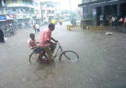 heavy rains in vadodara 7 trains cancelled