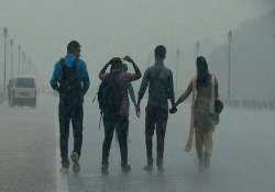 heavy rains lash delhi on friday morning